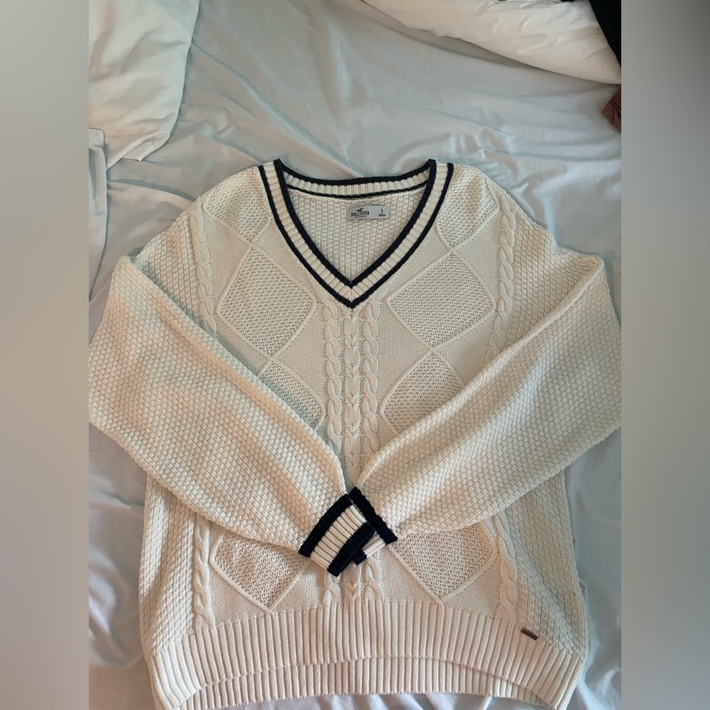 Hollister Cable Knit Sweater